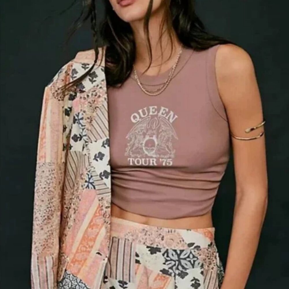 Daydreamer Queen 75 Tour Graphic Shrunken Tee Crew Neck Tank Top Brown/White NWT